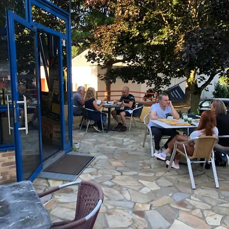 Arcantis Le Voltaire Otel