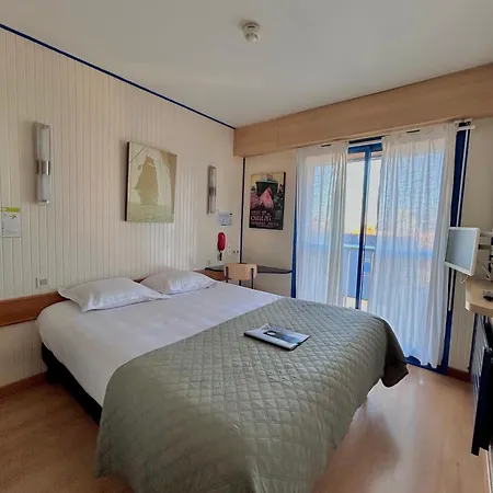 Otel Arcantis Le Voltaire 2*