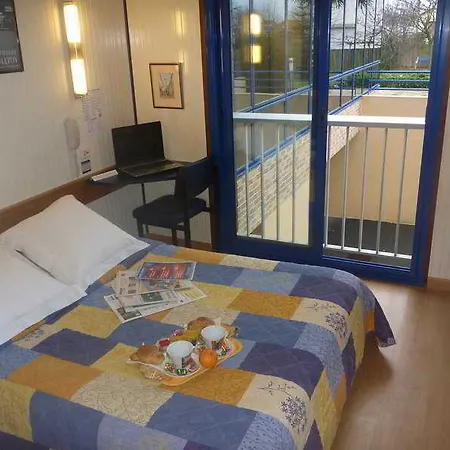Otel Arcantis Le Voltaire